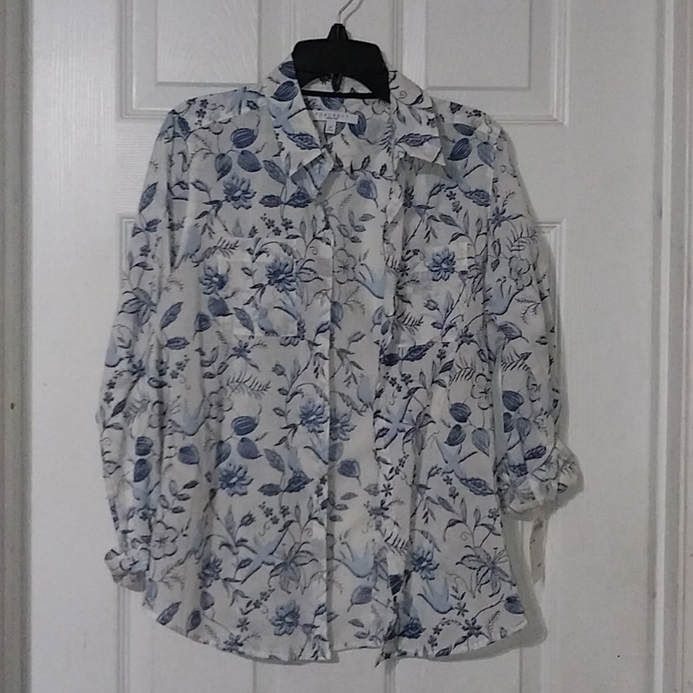 FOXCROFT WRINKLE FREE Size 2P FITTED.